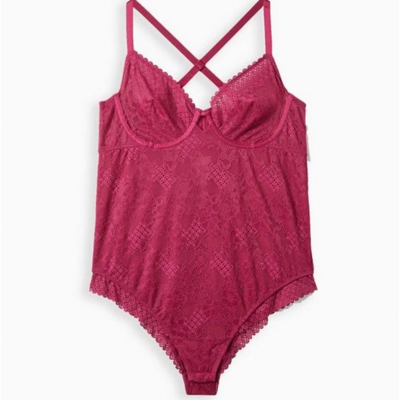 NWT!! TORRID lace bodysuit in pink raspberry fuchsia, 2X. - Picture 4 of 10